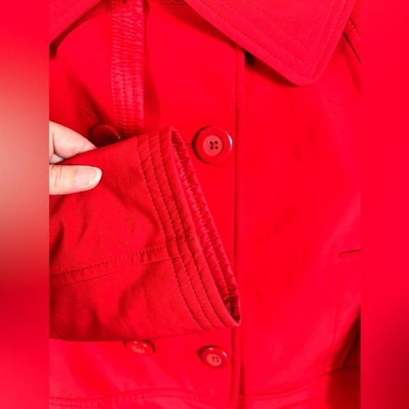 Lululemon Coco Softshell red jacket, Size 8, adjustable sleeves & collar - Picture 12 of 16